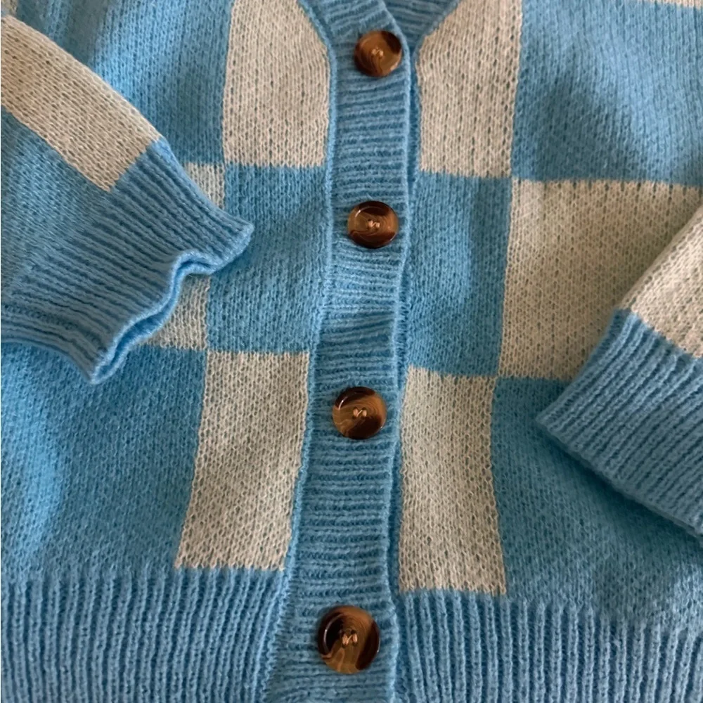 Chic Blue and Green Checkered Cardigan Set - Picture 2 of 5